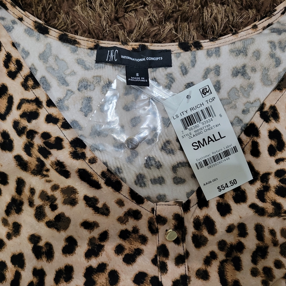 NWT•I.N.C. International Concepts Womens Cheetah Print Ruched-Front Top•Small•🐆 - Picture 7 of 10